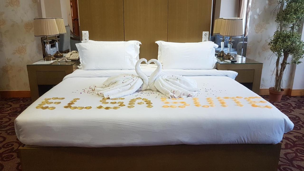 Edmond Hotel Brazzaville Buitenkant foto