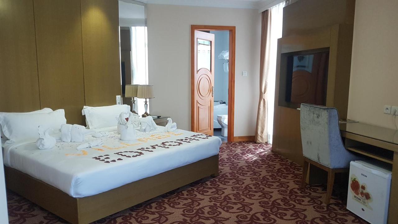 Edmond Hotel Brazzaville Buitenkant foto